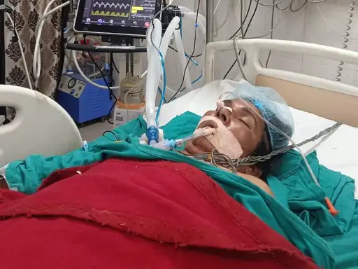 रोडवेज बस की टक्कर से बड़ा हादसा, मां-बेटा गंभीर रूप से घायल